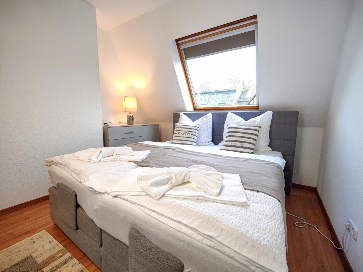 Yourfavoritebed 100M2 Designwohnung Mit Vollausstattung Plauen Exterior foto